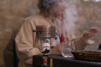 I "shisha bar" di Bari, l� dove si fuma il narghil�: �Un antico rito che invita alla lentezza�
